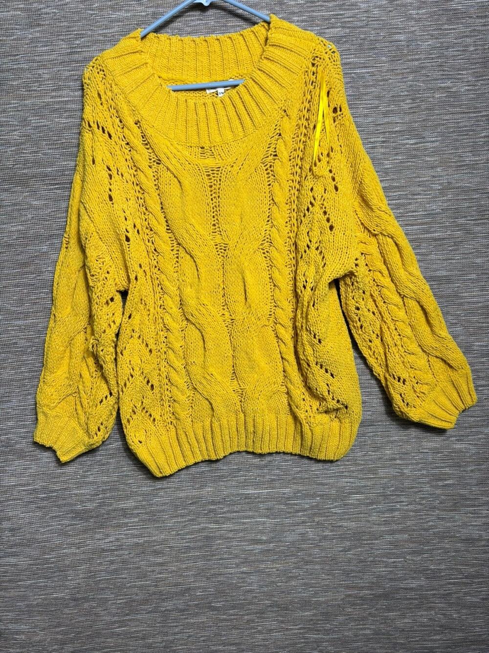 Miracle USA Knit Sweater Size S/M Yellow Oversized Long Sleeve Round Neck
